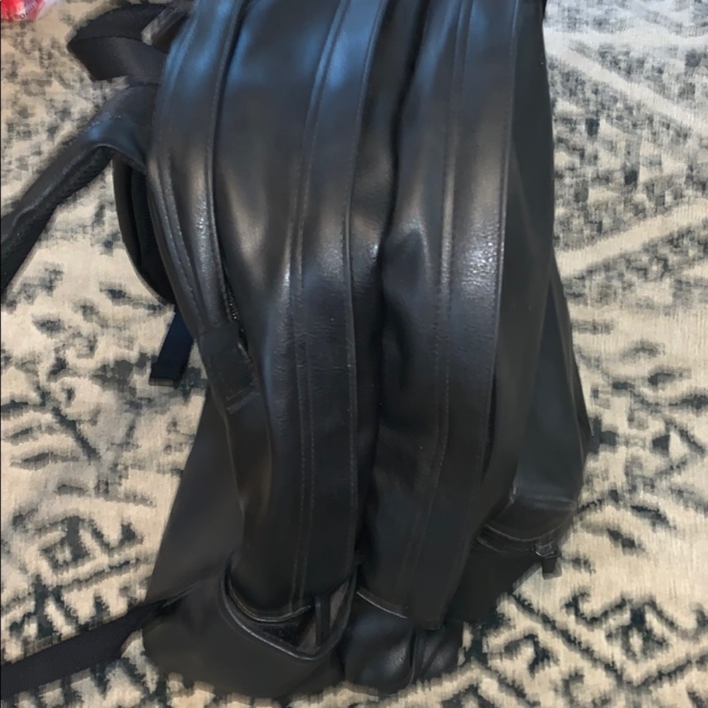 PINK backpack! - Picture 2 of 4